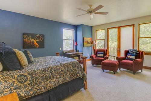 Edwards Riverside Retreat