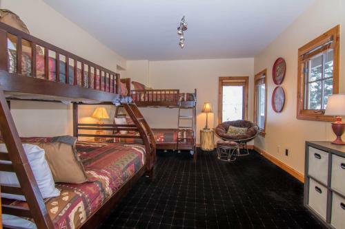 1054 Gold Dust Dr Edwards Home