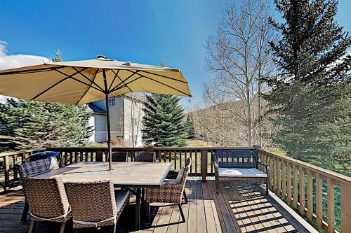 1054 Gold Dust Dr Edwards Home