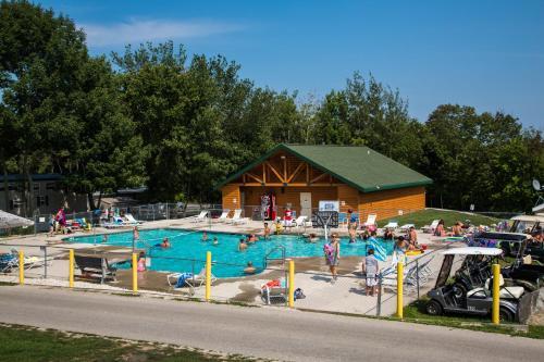 Plymouth Rock Camping Resort Deluxe Cabin 19