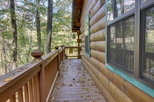 Tree Song Mountain Creek Cabin