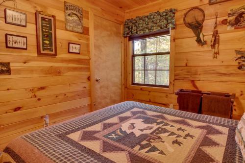 Tree Song Mountain Creek Cabin