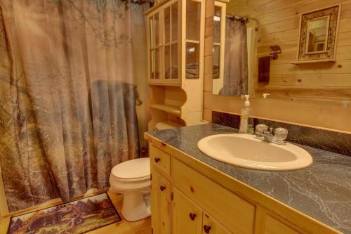 Tree Song Mountain Creek Cabin
