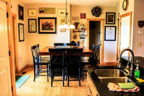 Mcalister Highland Retreat