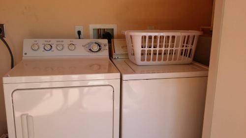 Englewood Cozy Comfy Home A