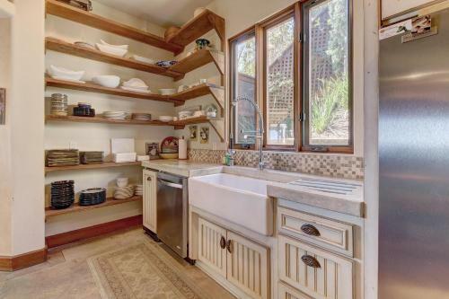 Rancho Santa Fe Lakeview Villa