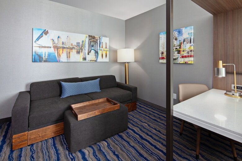 Hotel Springhill Suites By Marriott Escondido Downtown