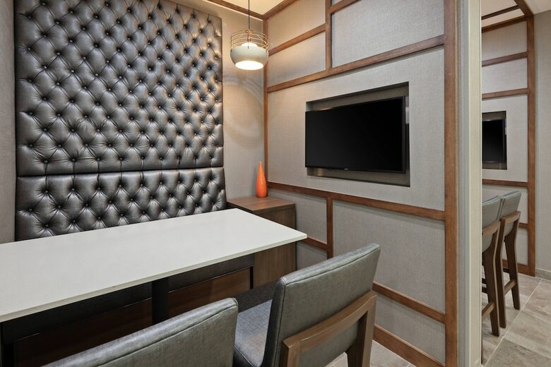 Hotel Springhill Suites By Marriott Escondido Downtown