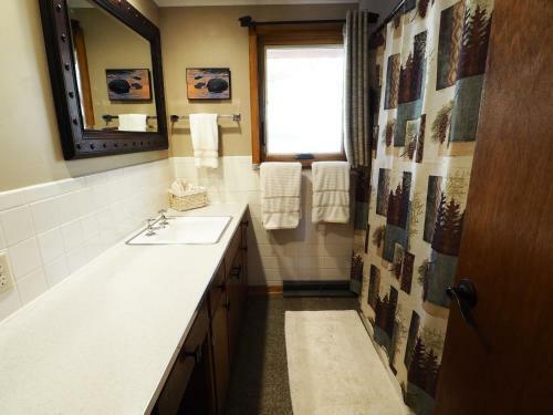 Coyote Cabin