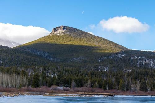 Deer Mountain Rest