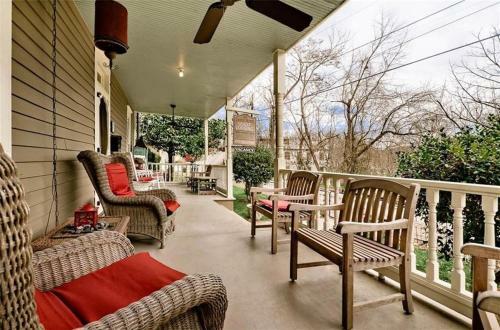 66 Center St Bed And Breakfast Eureka Springs