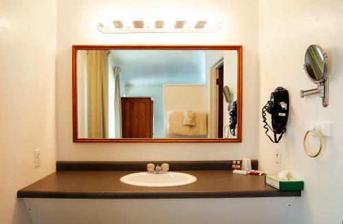 Hotel Peninsula Park-view Resort