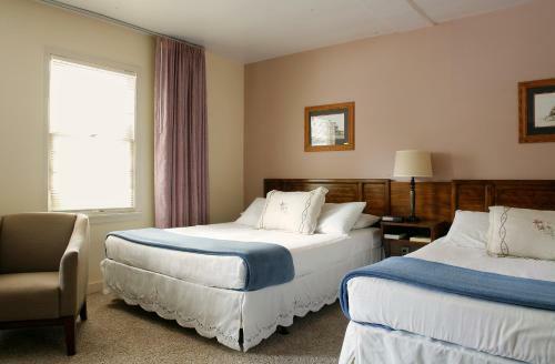Hotel Peninsula Park-view Resort