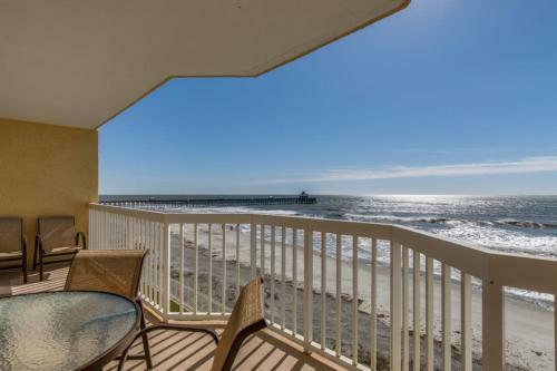 Apartamento Chas. Oceanfront 308 Condo