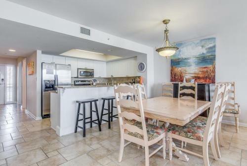 Apartamento Chas. Oceanfront 305 - Top Shelf Condo