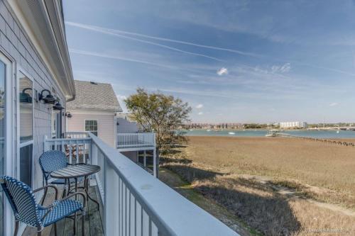 Water's Edge 088 - My Blue Heaven Home