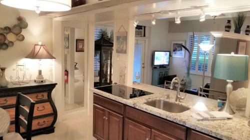 Apartamento Tropical Studio With Private Kitchen And Bath