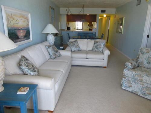 Riviera Club #704 Apartment