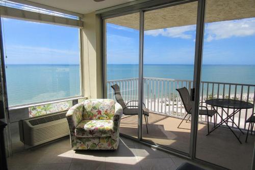 Estero Beach & Tennis #1106a Apartment