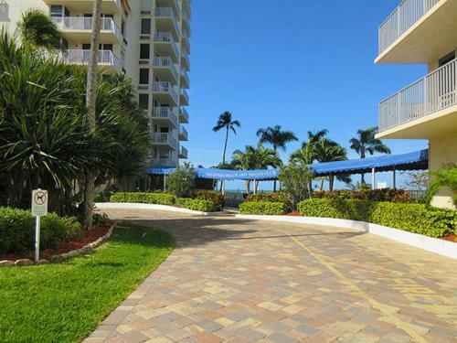 Estero Beach & Tennis #803b Apartment