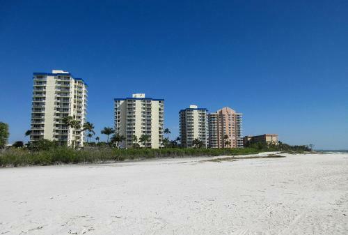 Estero Beach & Tennis #202a Apartment