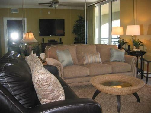 Azure Sunkissed Apartment