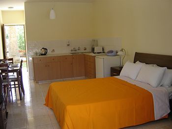 Anna Hotel Apartments