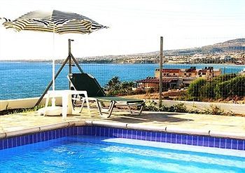 Hotel Aura Holiday Villas