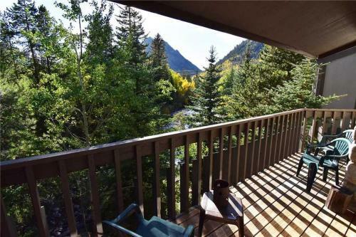 Cross Creek 203 (condo)