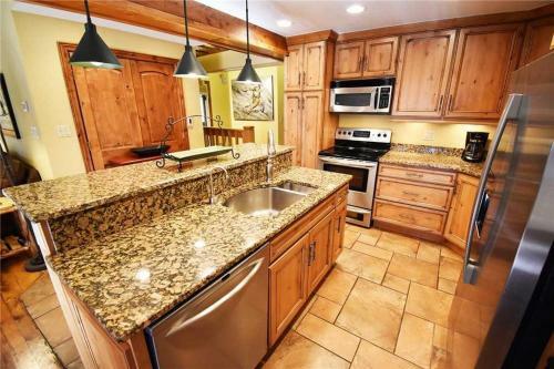 Cross Creek 203 (condo)