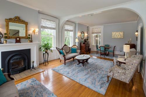 Bed & Breakfast Aldrich Guest House