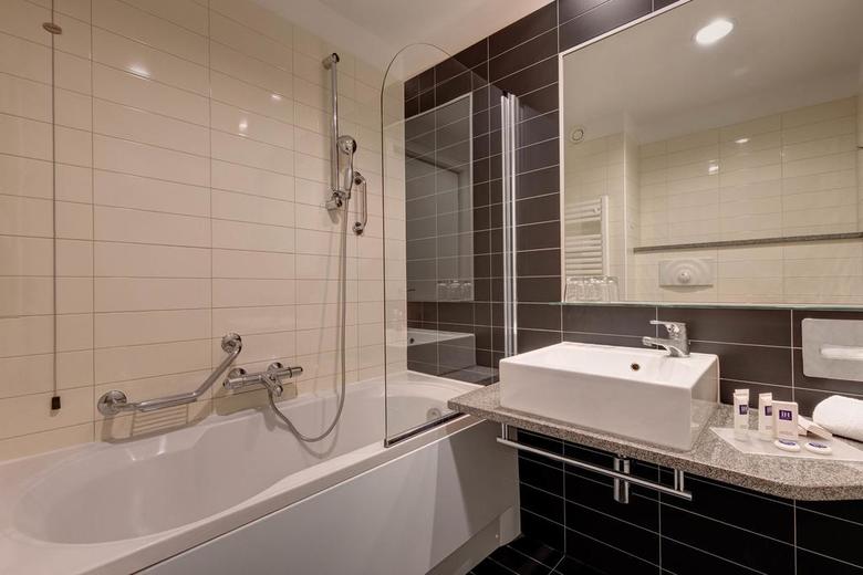 Hotel Holiday Inn East