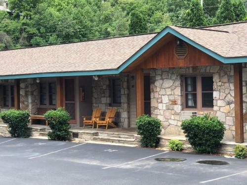 Marshall's Creek Rest Motel