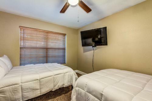 Apartment On East Galveston
