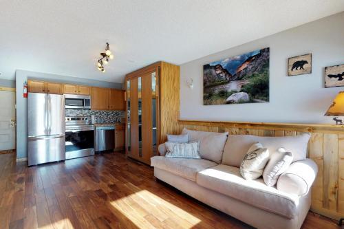 Little Rocky Mountain Retreat