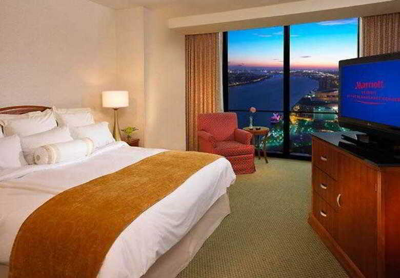 Hotel Detroit Marriott At The Renaissance Center