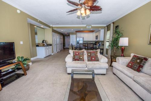 San Carlos 801 Apartment