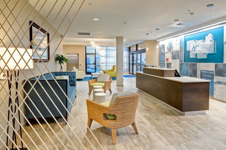 Hotel Holiday Inn Express Newport Beach