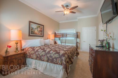Legacy I 1306 Penthouse - Three Bedroom Apartment