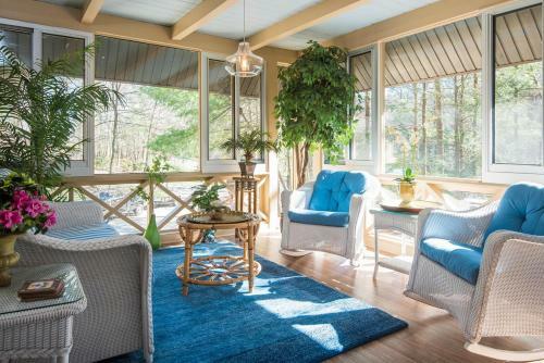 Brightwaters: Verandah