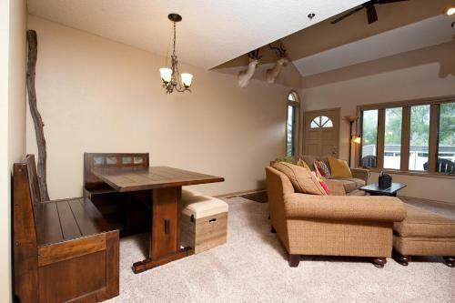 Pine Acres - Unit 112