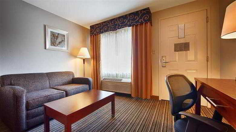 Hotel Quality Inn Airport I-240