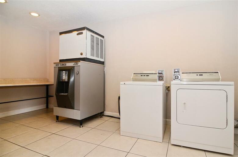Hotel Quality Inn Airport I-240