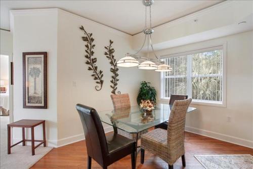 201 Windsor Place Villa