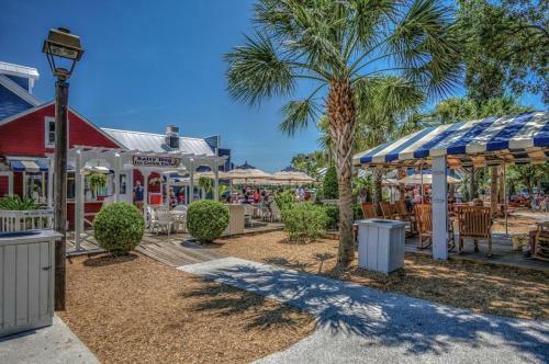 1671 Bluff Villa
