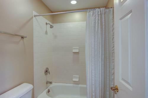 Villa 7636 Huntington
