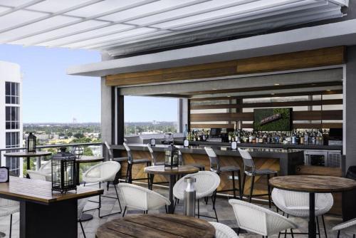 Aparthotel Luxury 2 Br Condos W/ Balcony