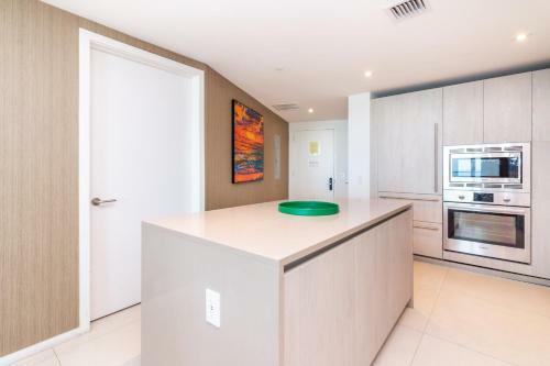 Hotel Private Ocean Condos At Hyde Beach Resort & Residences