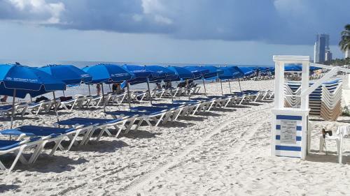 Apartamento 2 Bedrooms 2 Full Bathrooms Apt. On The Beach
