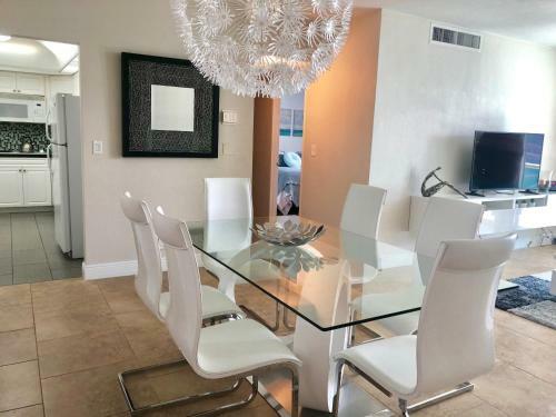 Beautiful Apartments On The Beach At The Tides